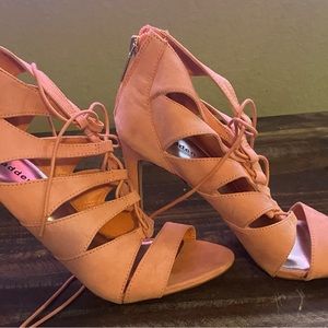 Steve Madden Girl Pink Peep-toe lace up heels